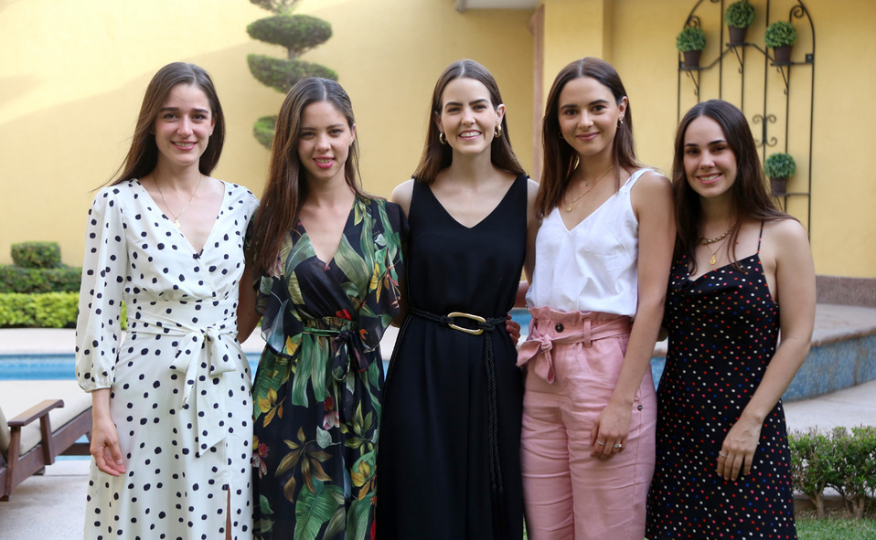 Ale, Sofía, Maripily, Paola y Fernanda