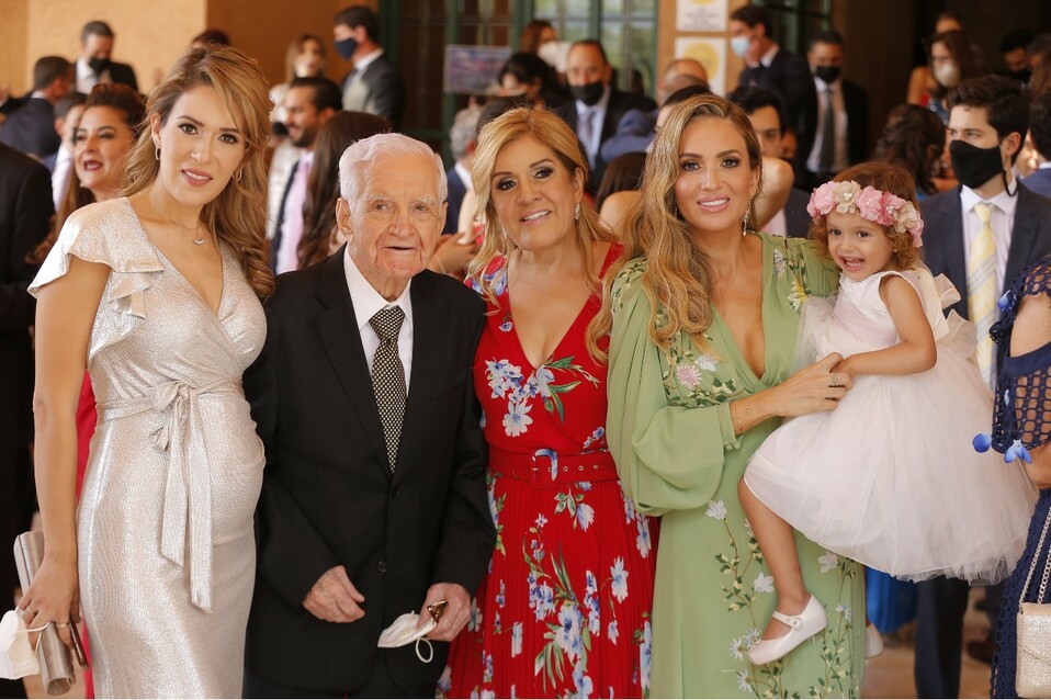 Any Corona de Chapa, Félix Cavazos, Leticia Cavazos, Daniela Corona de Cuevas y Nina Cuevas. FOTO: DANIEL SALDÍVAR