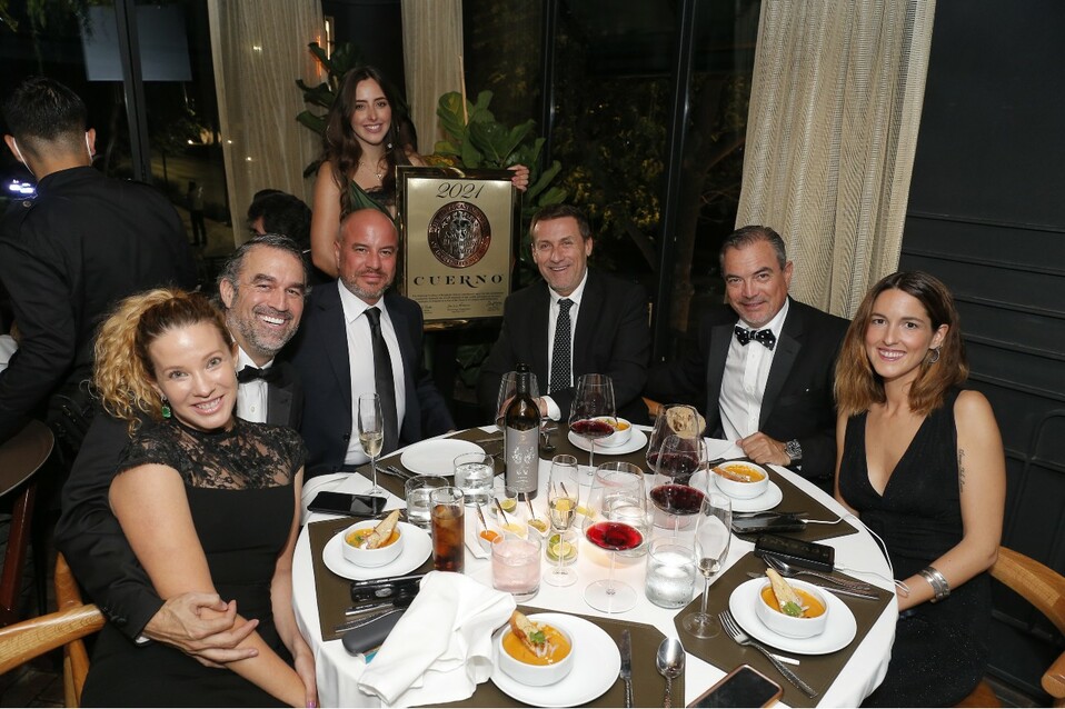 Cristy Mesta, Rafael Hernández, Freddy Villarreal, Furro Hanman, Chuy Villarreal y Lucía García. FOTO: DANIEL SALDÍVAR