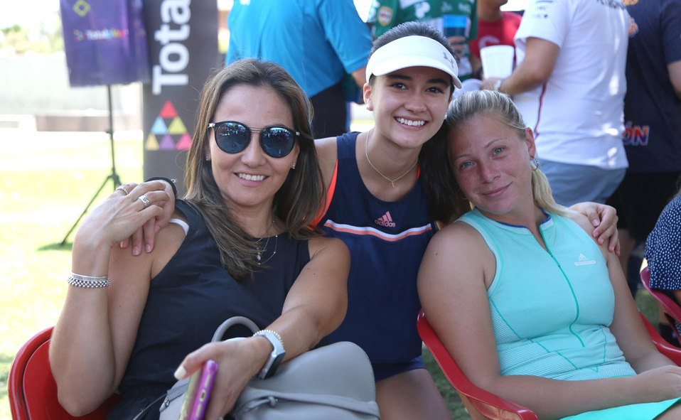Di, Anahí y Aby