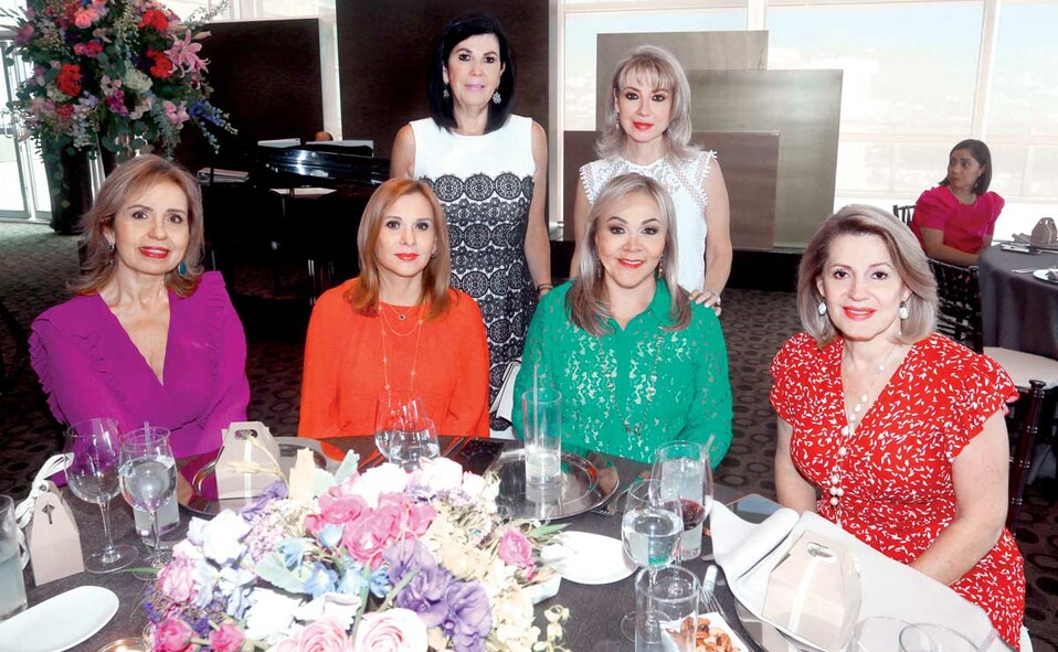 Imelda García de Cañamar, Cecilia L. de Aguirre, Laura Williamson, Laura Santos de Garza, Eline García de Lozano y Cristy Villarreal de Lozano / Fotos