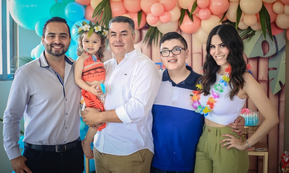 Néstor Mercado, Natalia Mercado, Daniel Martínez, Juan Pablo Martínez y Fernanda Rivadeneyra / Foto: Carlos Dayan Aparicio.