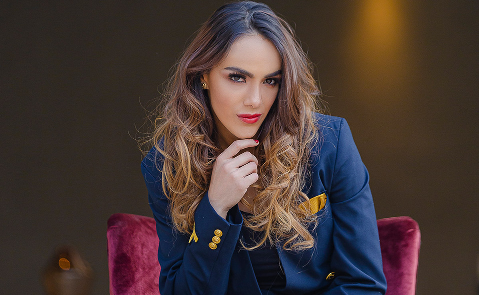 Ayara Nashelli , ser piloto naval es un orgullo que representa su pasión