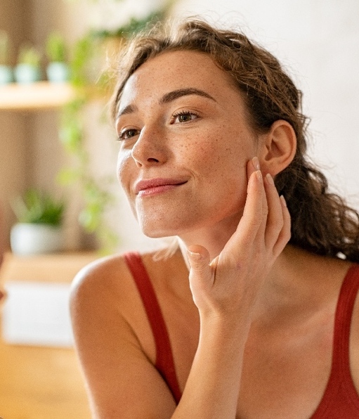 Bloqueador solar: Cómo ayuda a prevenir arrugas y manchas de la edad. (Foto: Shutterstock).