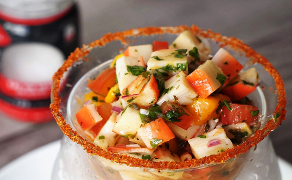 ceviche de surimi con mango