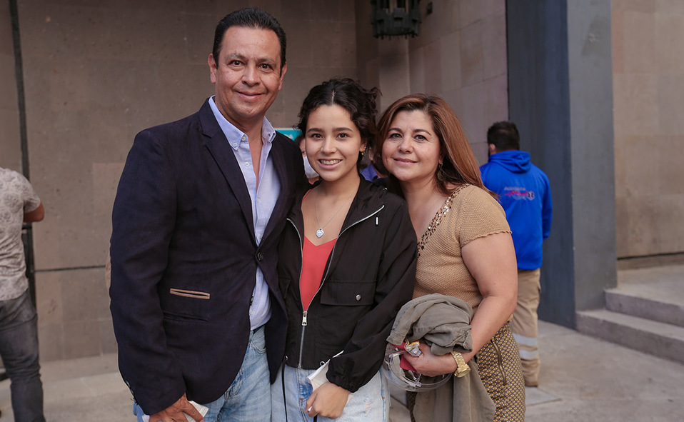 DIEGO CORONEL, XIMENA CORONEL Y CLAUDIA MORALES