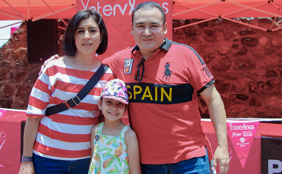 Olga González, Julieta Rojas y Mario Rojas