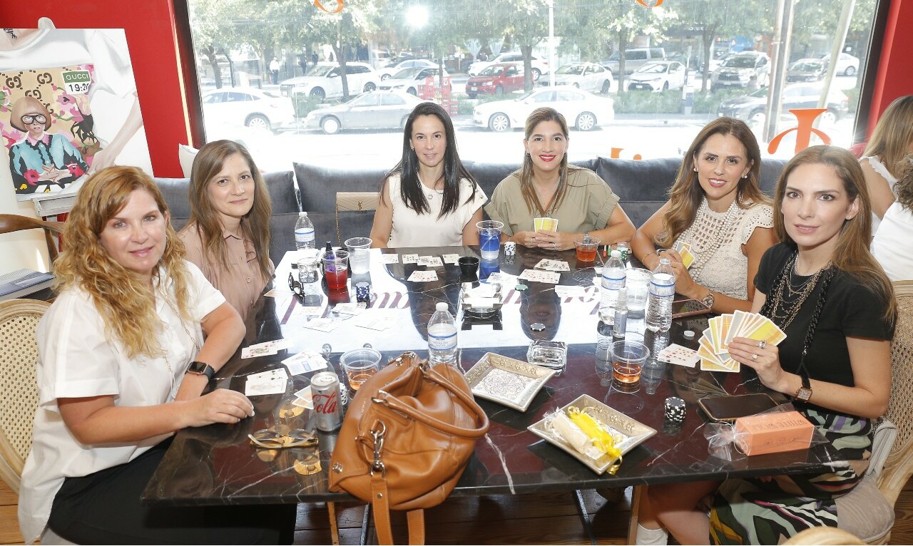 Claudia de Anda, Lily Naranjo, Karen García, Adriana Balderas de Garza, Ale Ortega de Cantú y Érika Páez / Foto: Daniel Saldívar