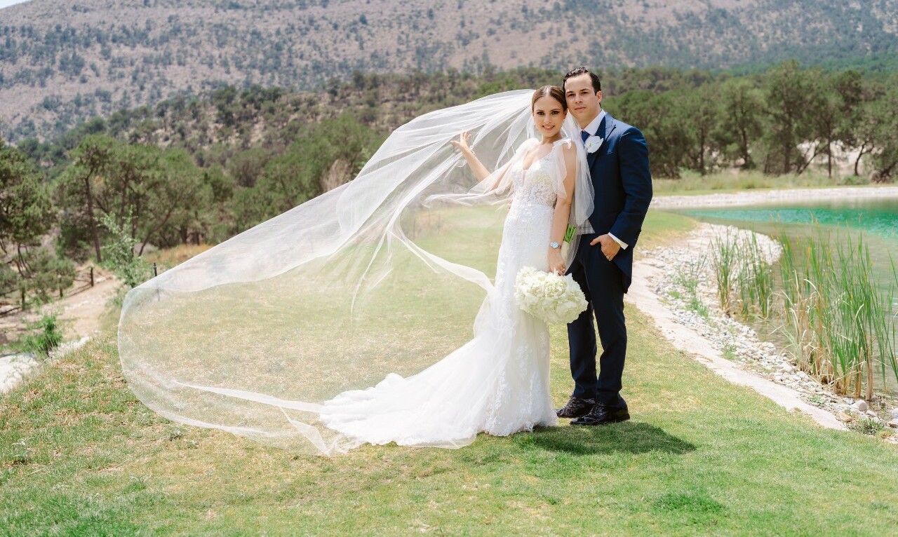 Andrea Romero y Mauricio González / Foto: Meraki Weddings
