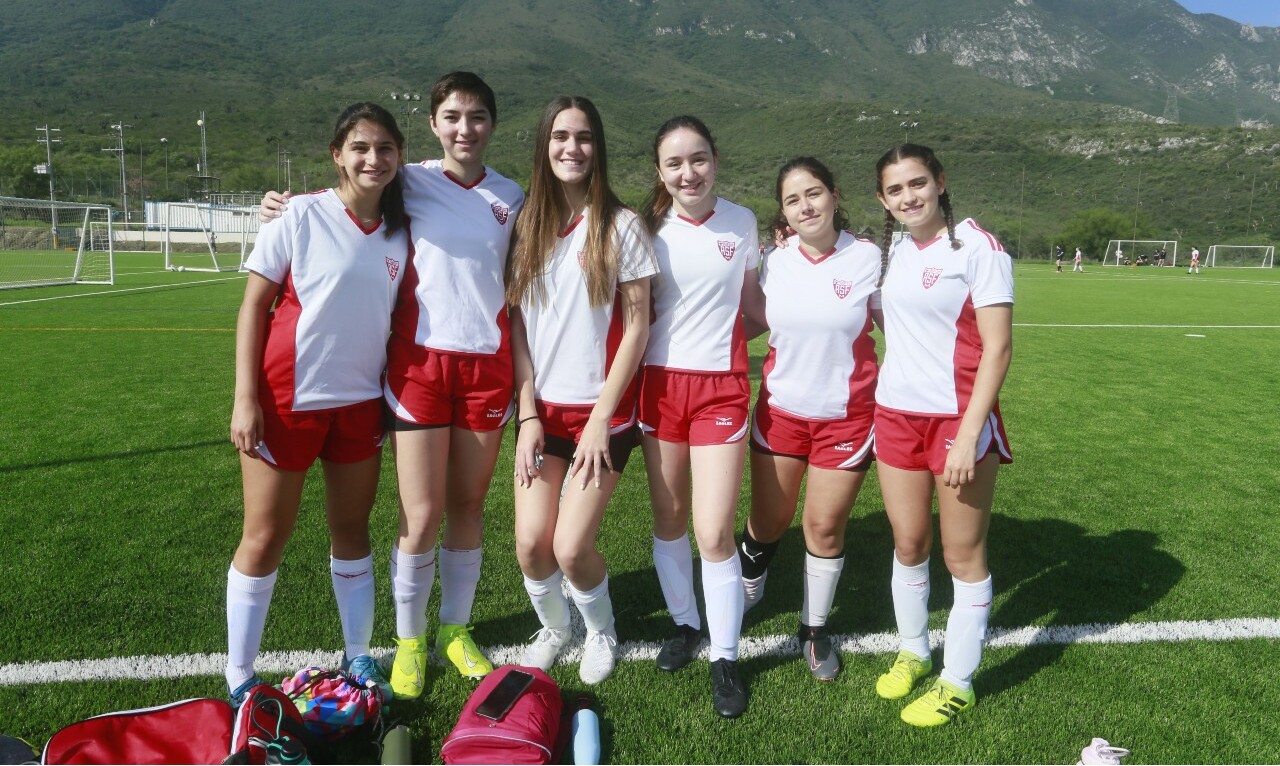 Regina Herrera, Balbina Morales, Isabela Regules, María Turner, Paola Medina y Romina Maldonado / Foto: Omar Valdez
