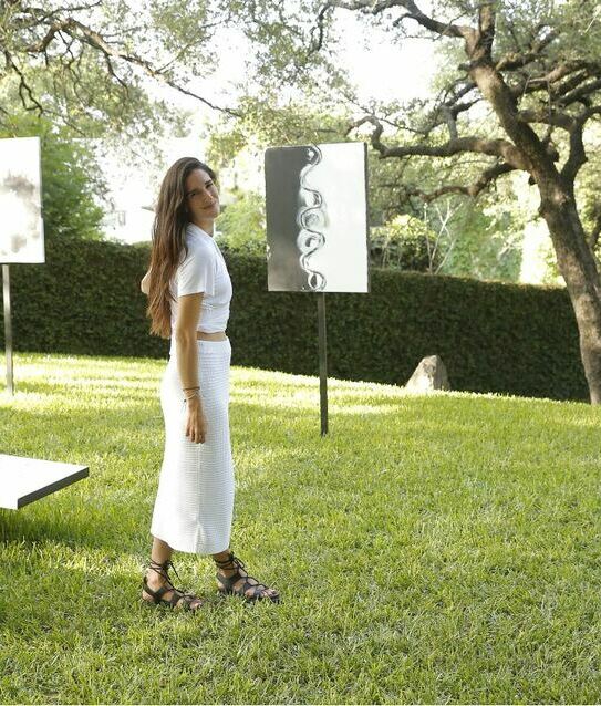La artista inauguró su nueva muestra. FOTO: DANIEL SALDÍVAR