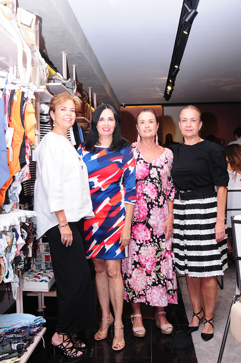 Gaby González, Lorena Hecht, Leslie González y Lourdes González
