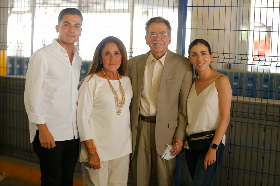 Roberto-García, Sylvia Sepúlveda de García, Samuel García y Catalina García / Fotos: Staff Chic