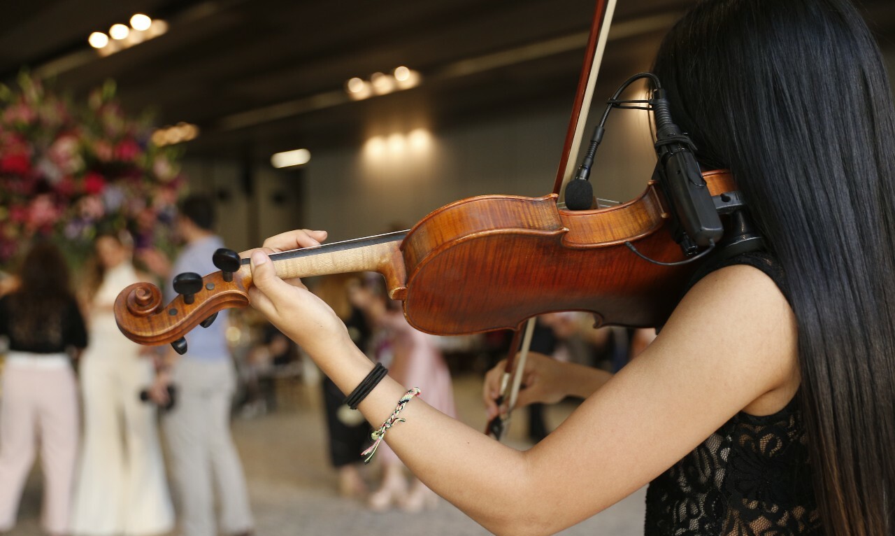 Música de fondo deleitó la merienda / Foto: Daniel Saldívar