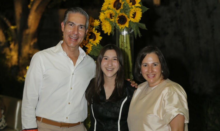 Arturo López, Jacinta López y Pamela Guzmán de López / Foto: Daniel Saldívar