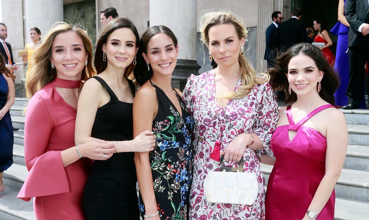 Roberta Treviño, Andrea Deschamps, Ana Karen Garza, Adriana Bremer y Katia Carrasco