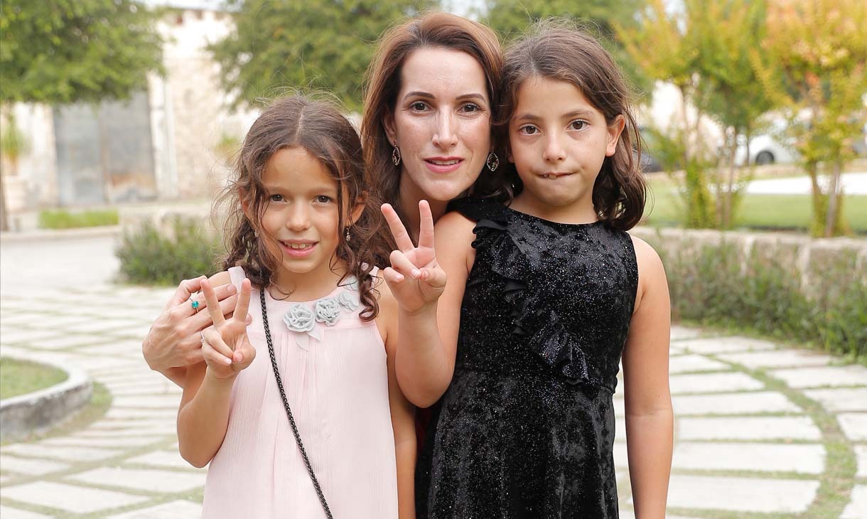 Sofía González, Roberta Manautou de Carrillo y Roberta Carrillo