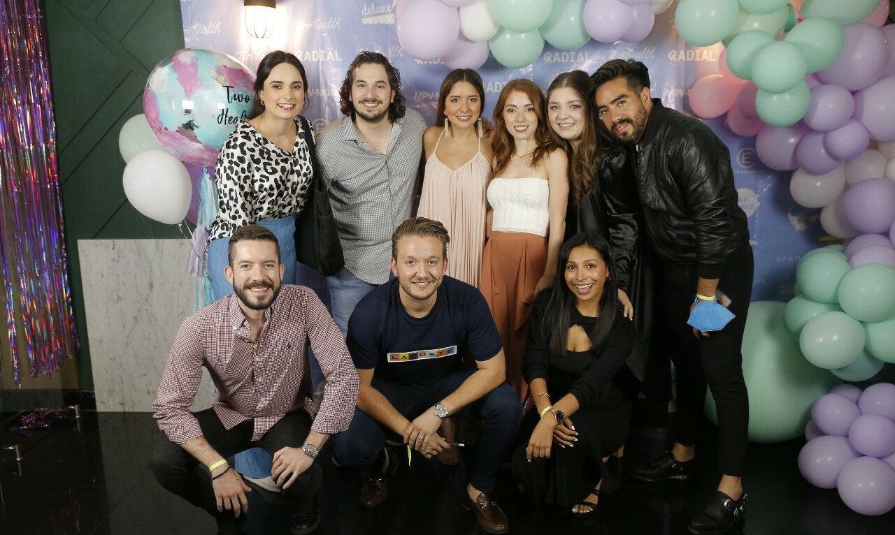 María Ibarra, Patricio Somohano, Bárbara Valdez, Jessica de Villa, Valeria Chávez, Pepe Guzmán,  Paco Manso, Mauricio Pérez e Itzel Aguilar / Foto: Da