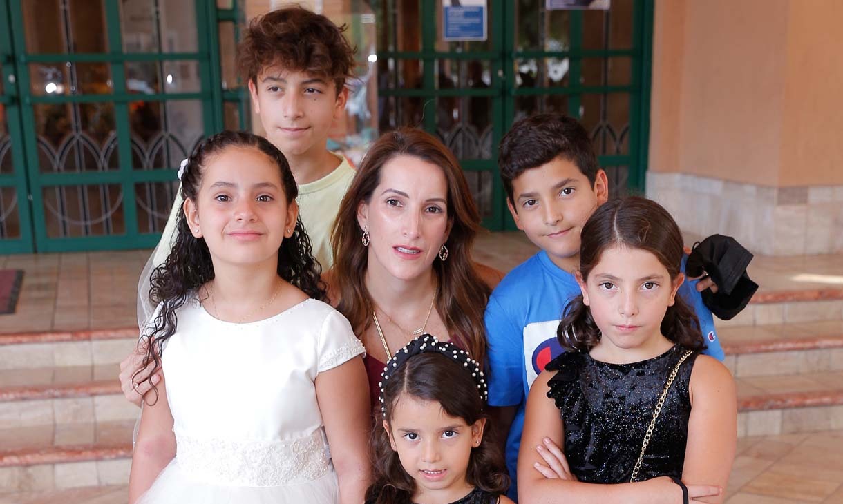 Gabriel Carrillo, Eugenio Carrillo, Roby Carrillo, Ana Fer García, Roberta Carrillo