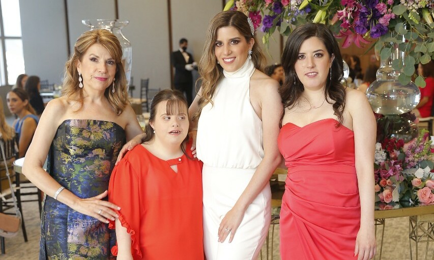 Lourdes Santos, Maye Garza, Alejandra Garza y Andrea Garza / Foto: Daniel Saldívar