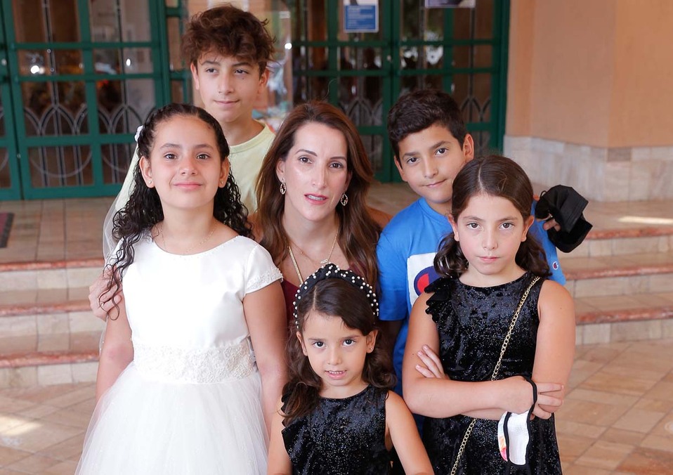 Gabriel Carrillo, Eugenio Carrillo, Roby Carrillo, Ana Fer García, Roberta Carrillo
