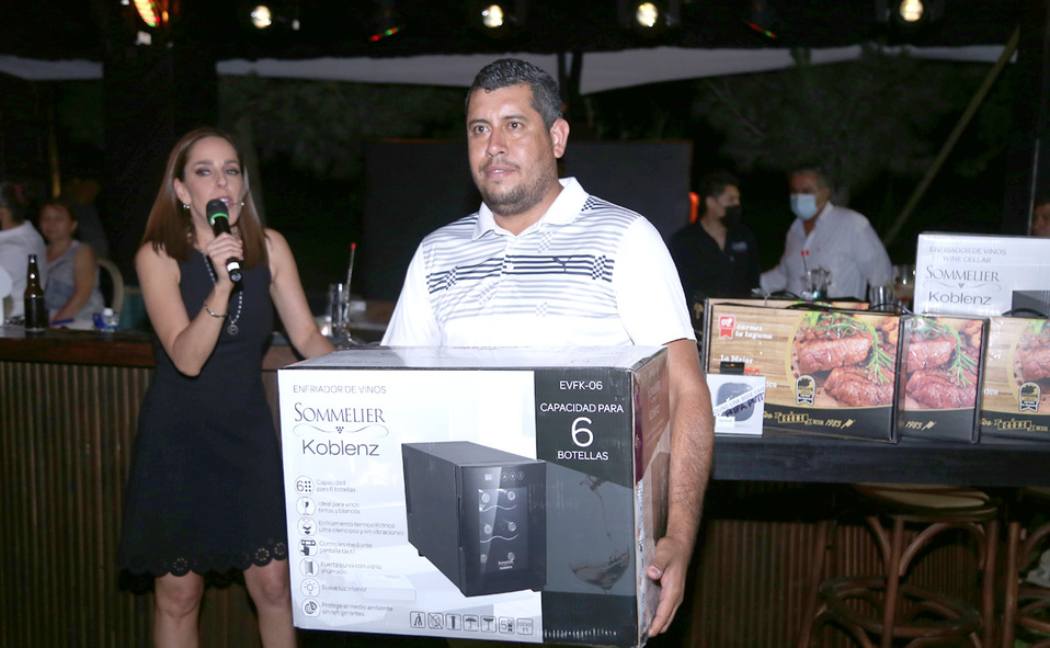 ganador de un enfriador de vinos