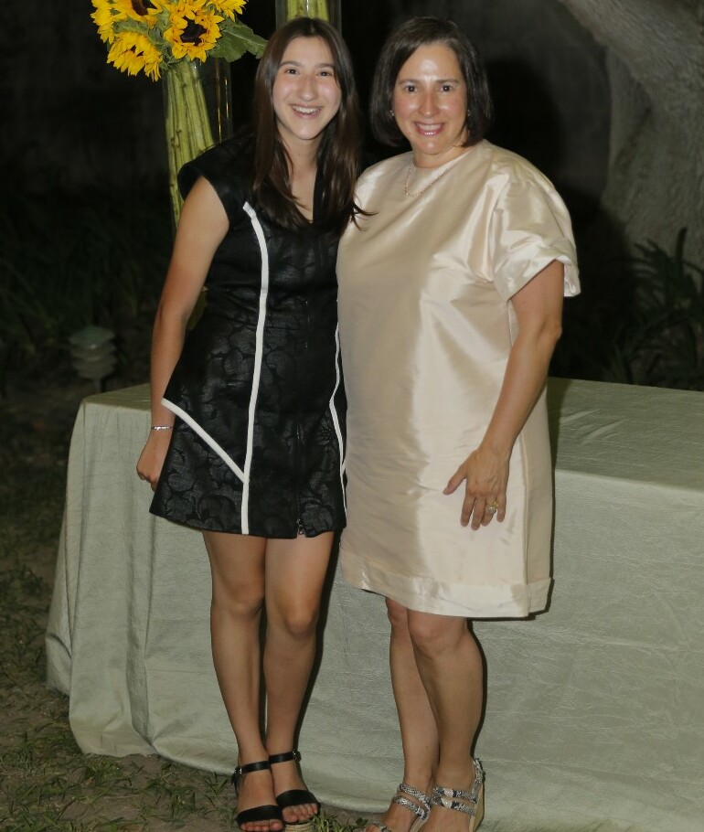Jacinta López y Pamela Guzmán de López / Foto: Daniel Saldívar