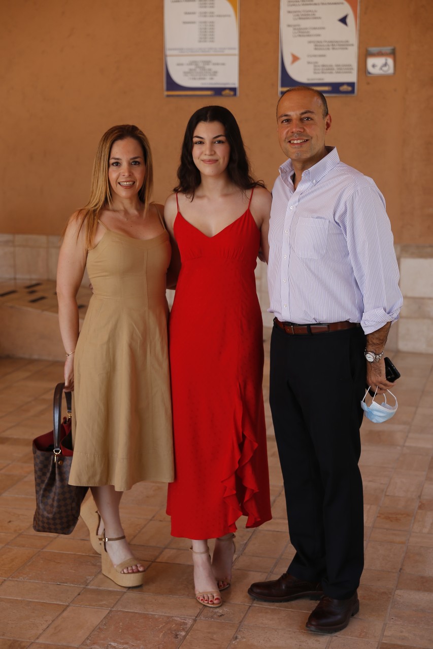 Karina Lozano, Sofía Maldonado y Esteban Maldonado. FOTO: DANIEL SALDÍVAR