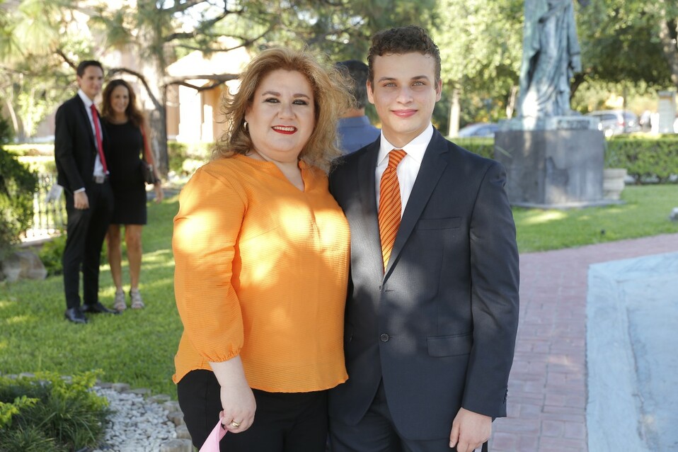 Lolita Romo de González y Juan Pablo González.  FOTO: DANIEL SALDÍVAR