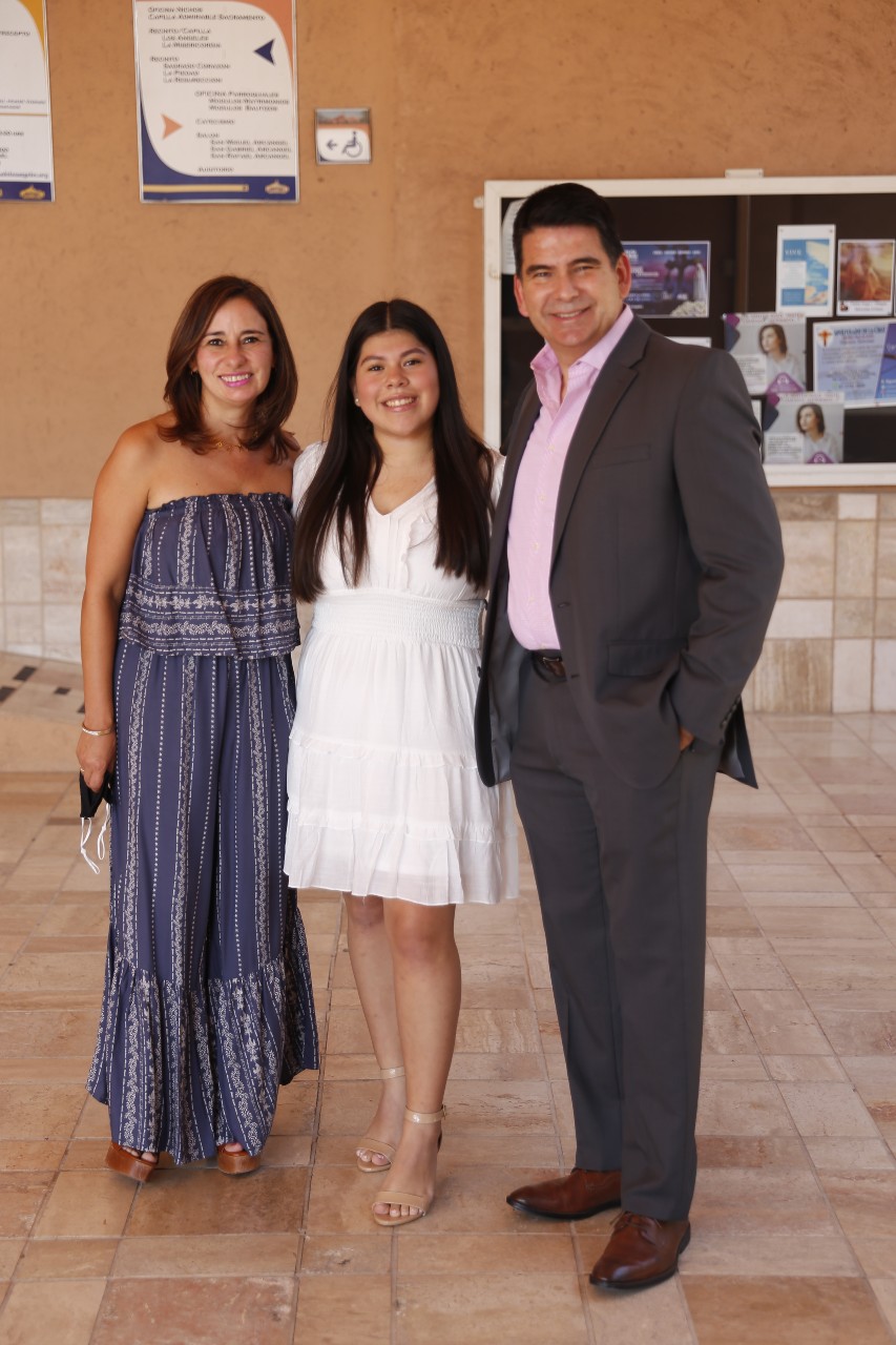 María Fernanda de Guzmán, Ana Fer Guzmán y José Enrique Guzmán.  FOTO: DANIEL SALDÍVAR