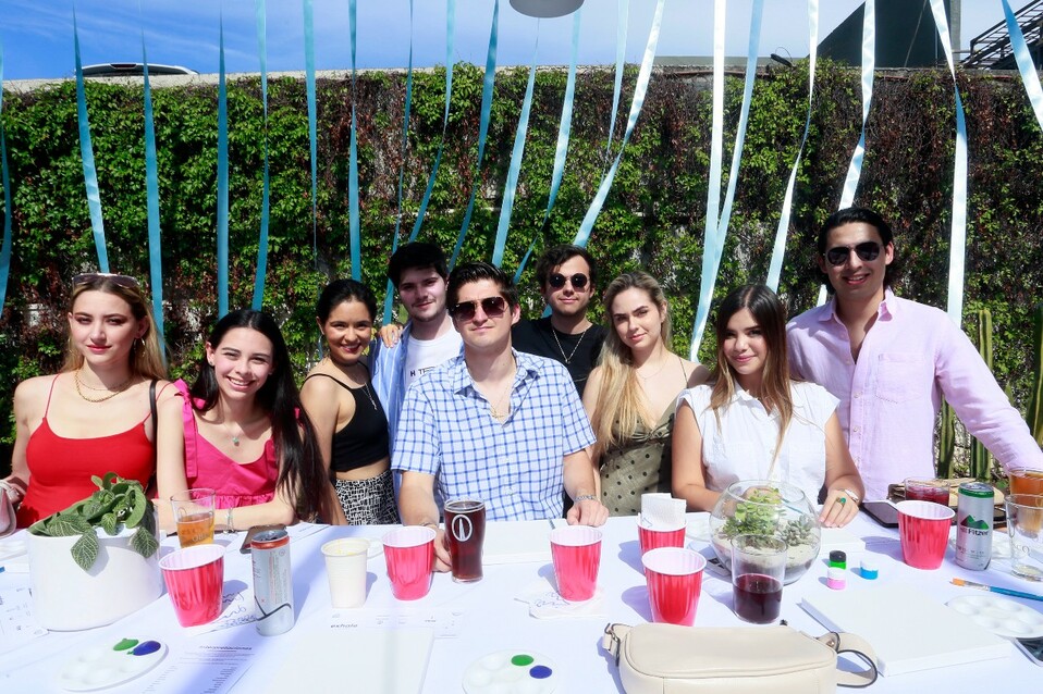 Mary Fer Mohamed, Sofía Galván, Andrea Nieto, Alfonso García, Héctor Velázquez, Carlos García, Ale Roper, Maryan Escoto y César Garza. FOTO: OMAR VALD