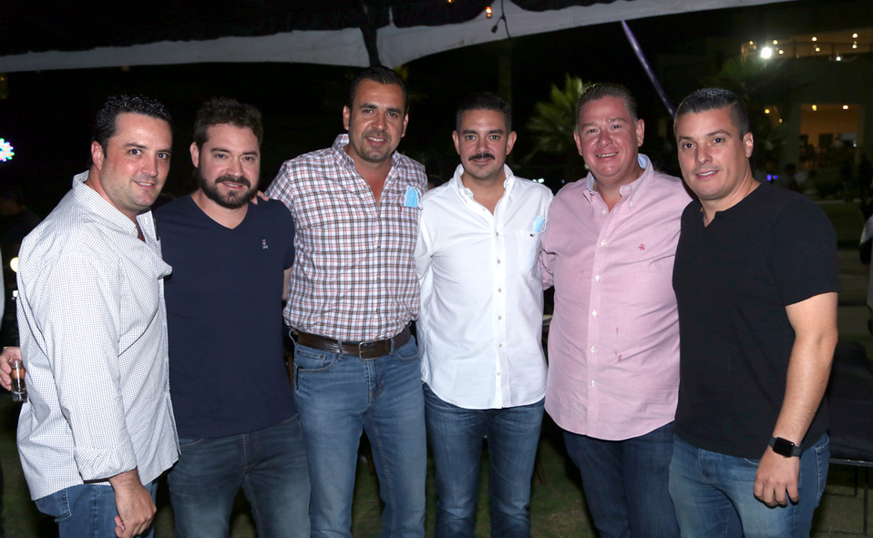 Mauricio, Damián, Efrén, José, Francisco y Daniel