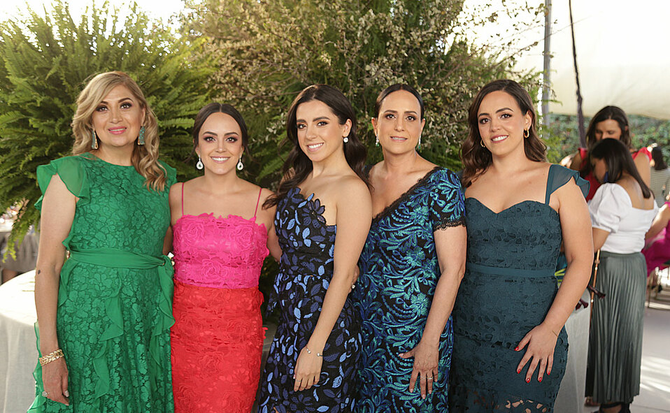 Patricia, Mariana, Diana, Ana Teresa y Ana Tere