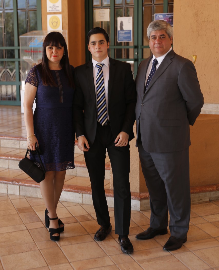 Rossana Dávila, Eugenio Cárdenas y Gustavo Cárdenas. FOTO: DANIEL SALDÍVAR