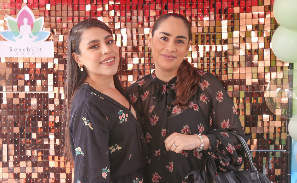 MAJO TORRES Y MIRNA TORRES