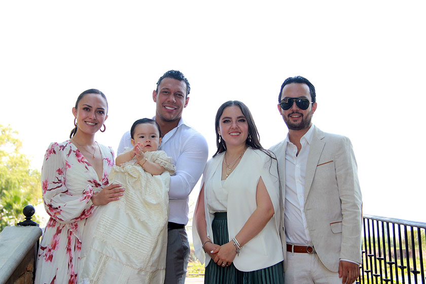 Sara Mariana Rosales,  Cristian Rosales, Victoria Pèrez Reyes, Julio Cèsar Rosales y Marìa Emilia Rosales