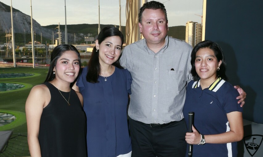 Marcela Pozas, Ana Marcela Cantú de Pozas, José Pozas y Valeria Pozas / Foto: Omar Valdez