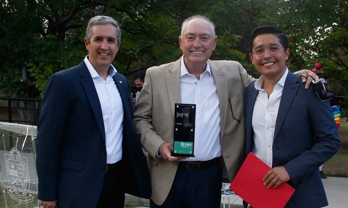 Alfredo Duplane, Víctor Hernández y Daniel Saldívar