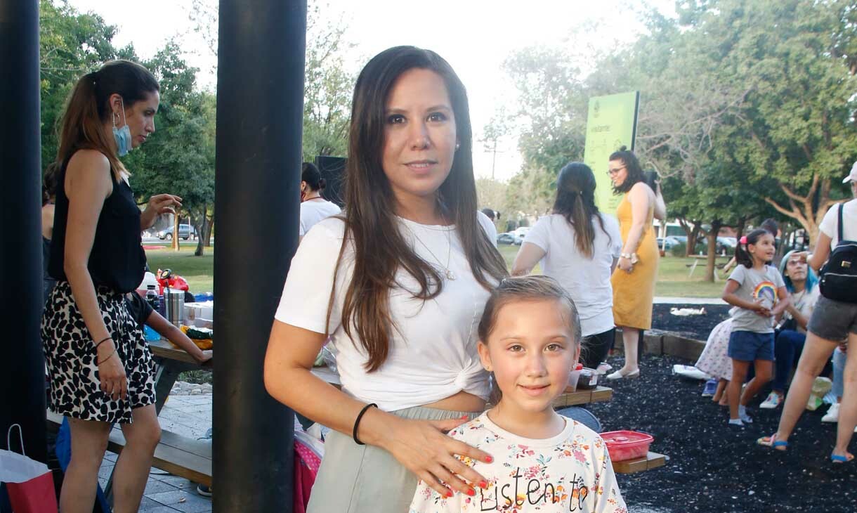 Cynthia Morales y María Fernanda Marroquín