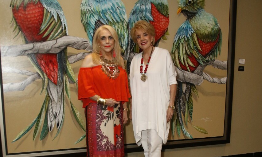 Tey González de Salas y Lily Flores de Otero / Foto: Antonio Mireles
