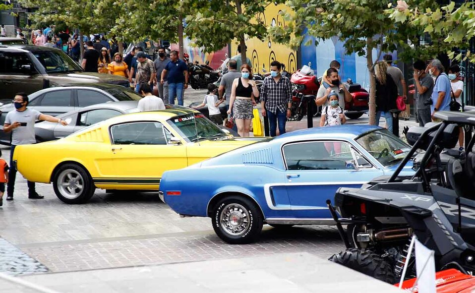 Cada uno de los automóviles exhibidos contó con un espacio suficiente para tomarse la foto del recuerdo / Fotos: Antonio Mireles