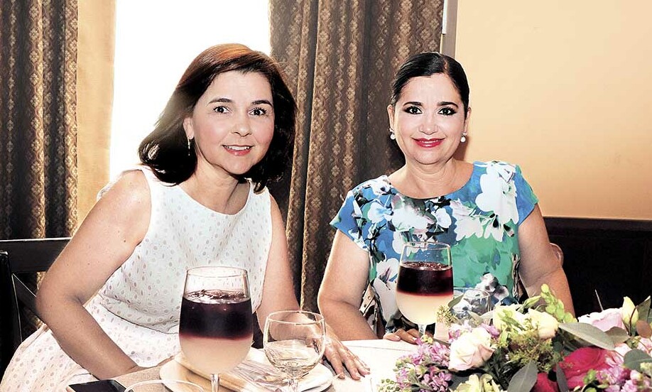Ana Laura de Solbes y Margarita de Moreno / Fotos: Dennis Hernández