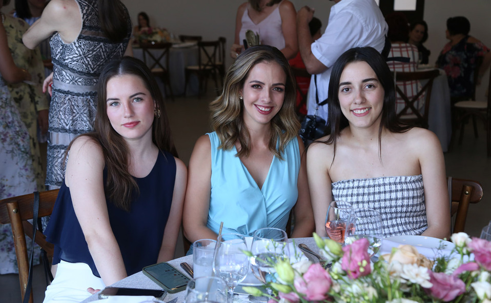 Aurora, Pamela y Andrea