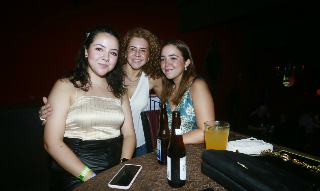 Paulina Salinas, Melanie Rojas y Melissa Salinas / Foto: Daniel Saldívar