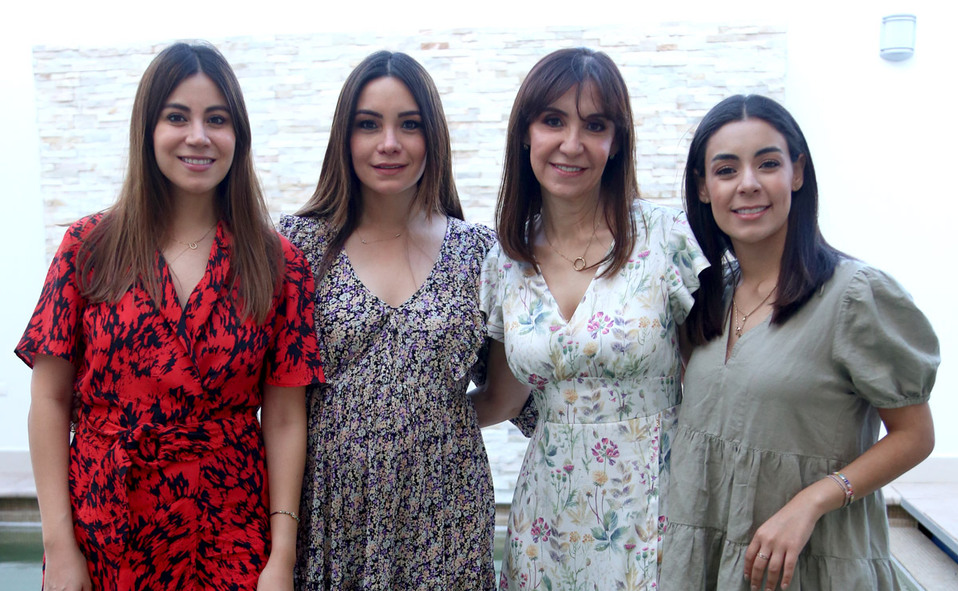 Diana, Cristy, Alejandra y Sofía