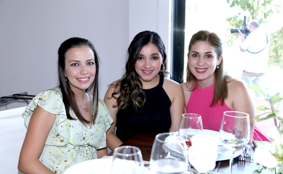 Estefanía, Ana Sofía y Anny