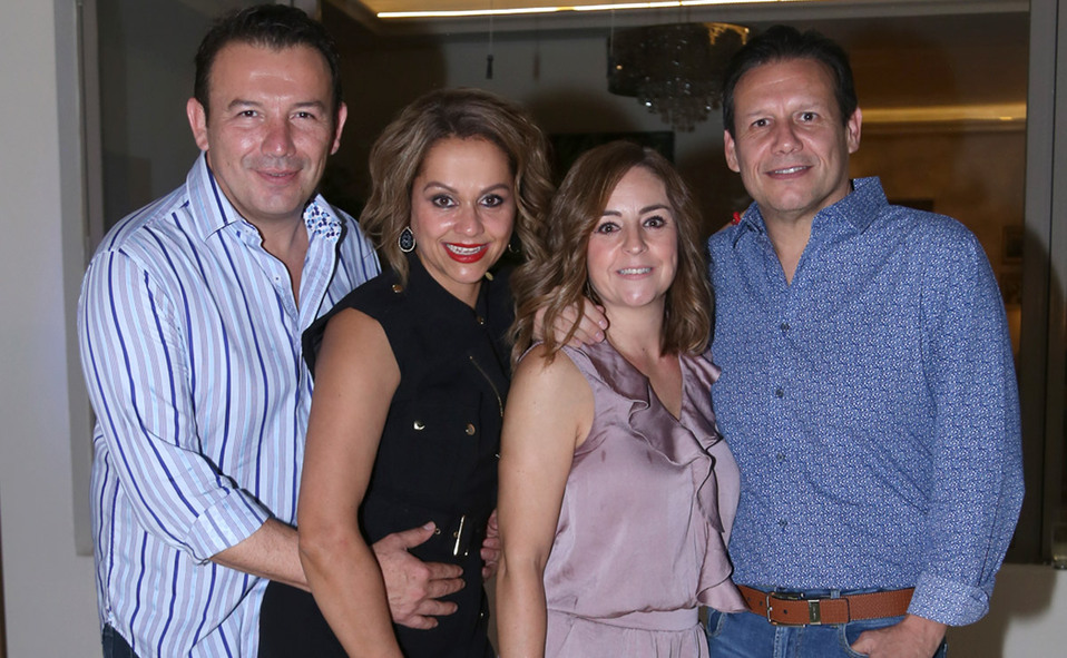 Jorge, Angie, Laura y Carlos