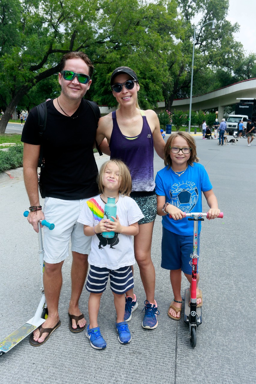 Mauricio Sánchez, Valeria Lozano de Sánchez, Pablo Sánchez e Iker Sánchez. FOTO: OMAR VALDEZ