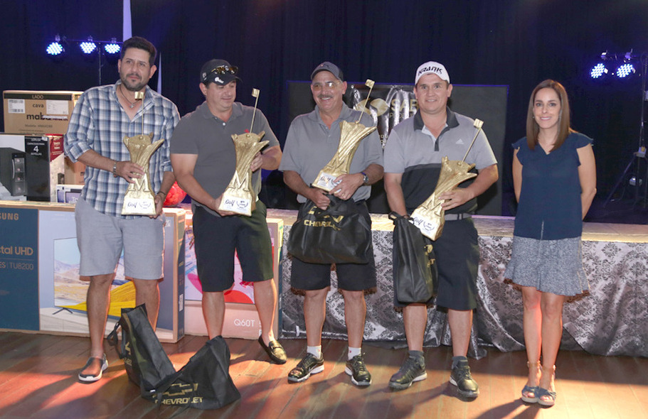 Primer lugar. Jesús, Jorge, Gustavo y Felipe