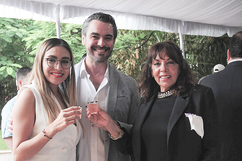 Tannya Soto, Miilton Emilio Montoya y Yeya Beruben